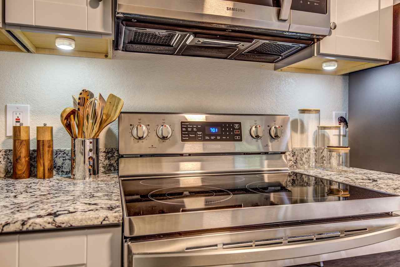 345 S Fenway St - Photo 3 of 14