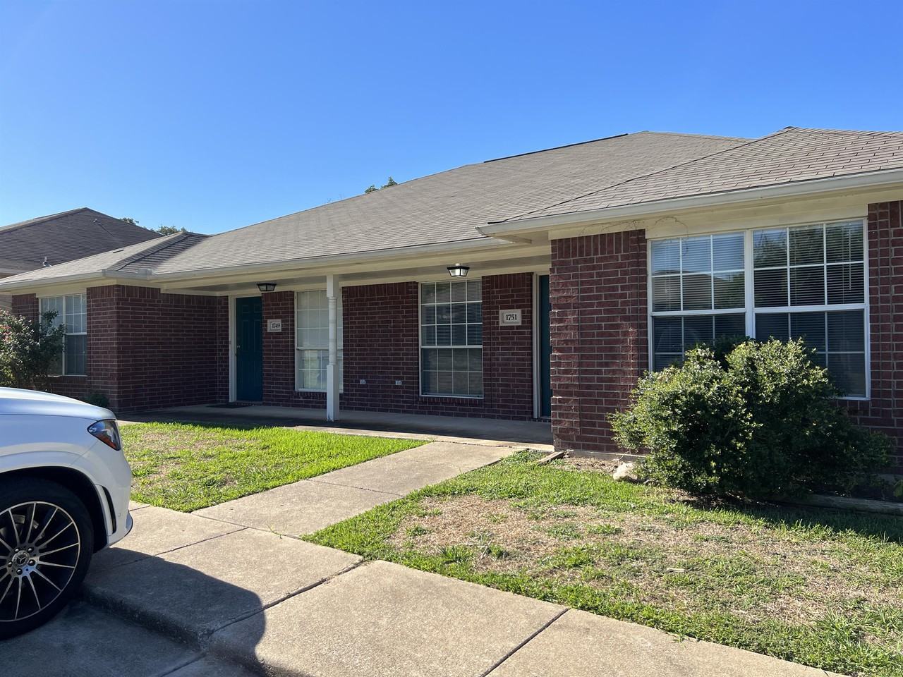 1751 Rock Hollow Loop #1 - Photo 2 of 50