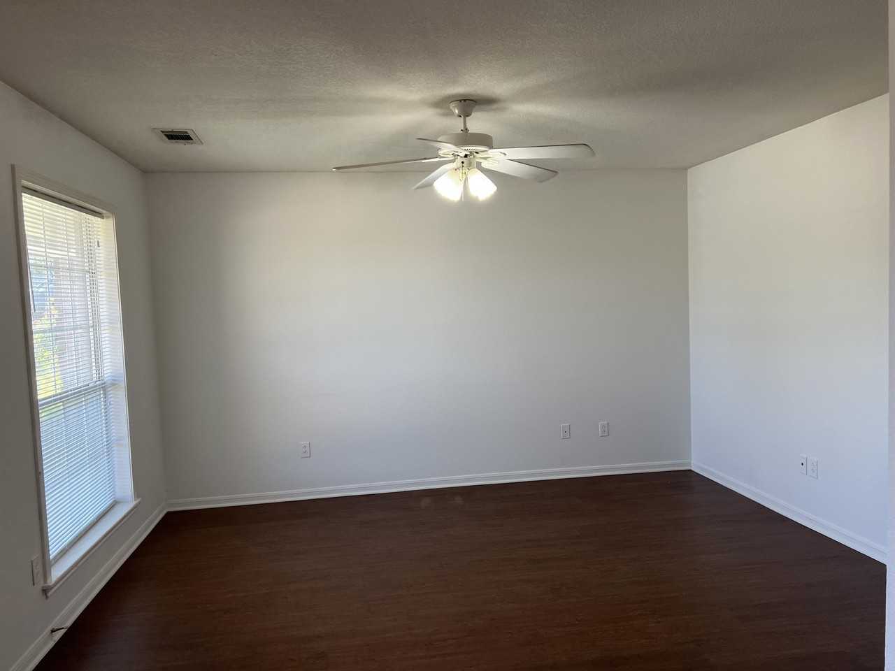 1751 Rock Hollow Loop #1 - Photo 4 of 50