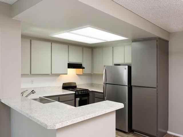 10829 Fulton Wells Ave - Photo 7 of 11