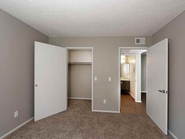 10829 Fulton Wells Ave - Photo 6 of 11