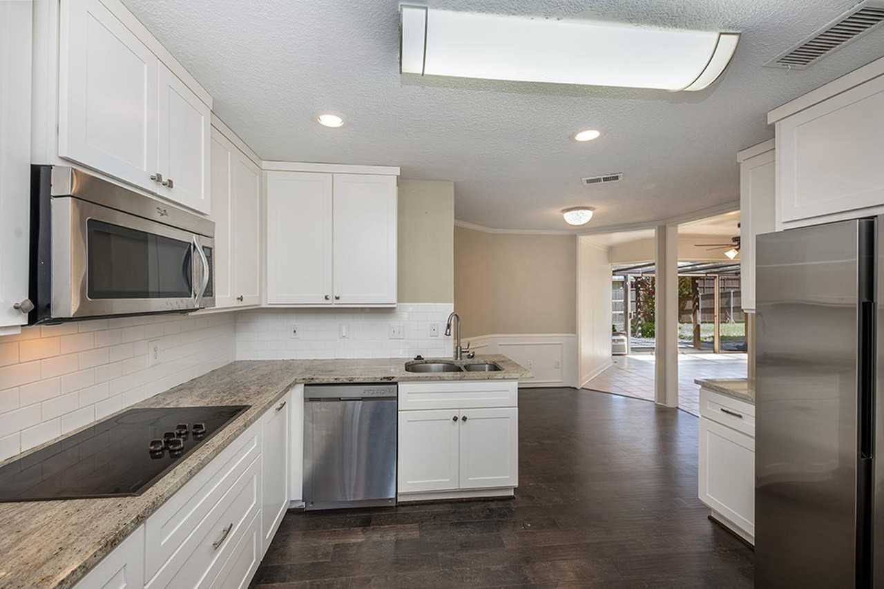 4433 Blystone Ln - Photo 5 of 23