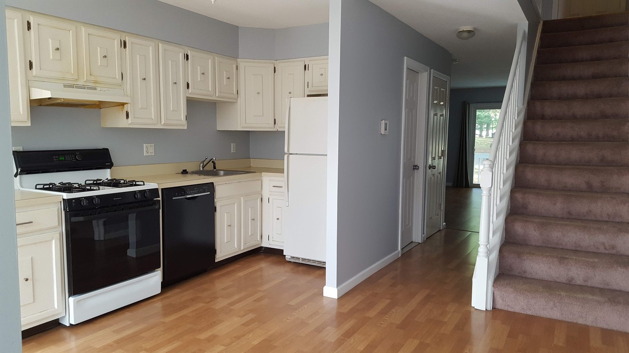 405 Cypress Road - Photo 3 of 6