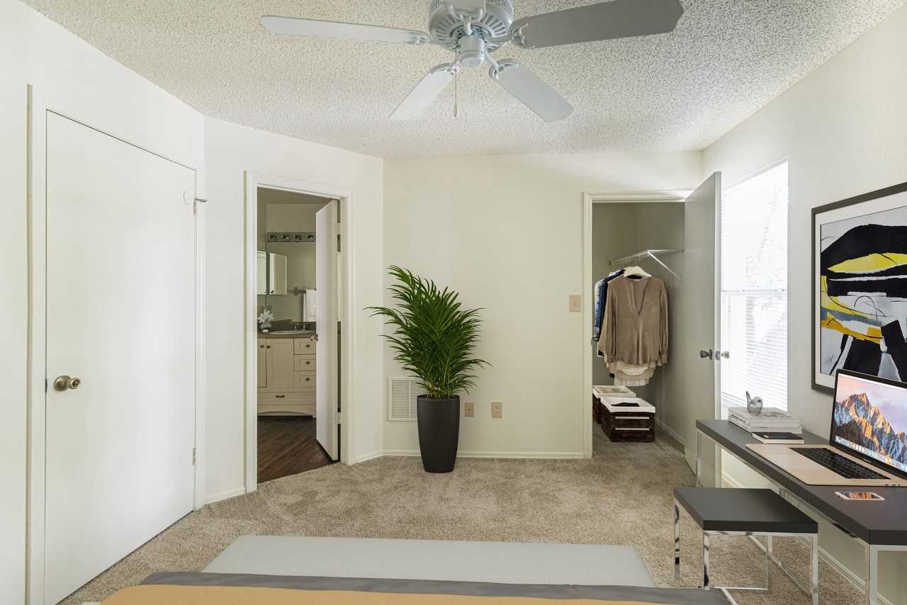 Colonial Pointe Apartments 2300 Econ Cir, Orlando, FL 32817 Zumper