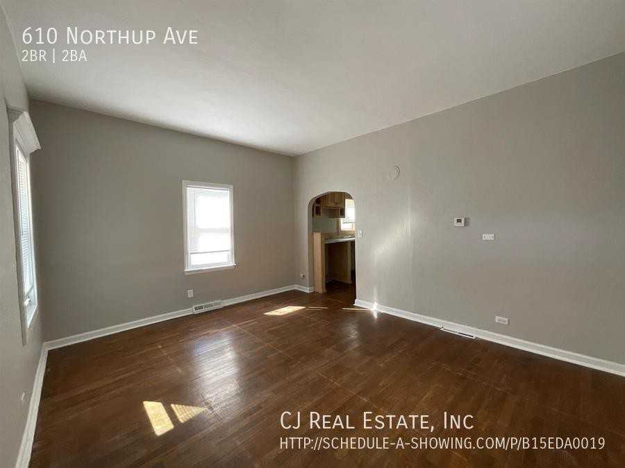 610 610 Northup Ave - Photo 2 of 11