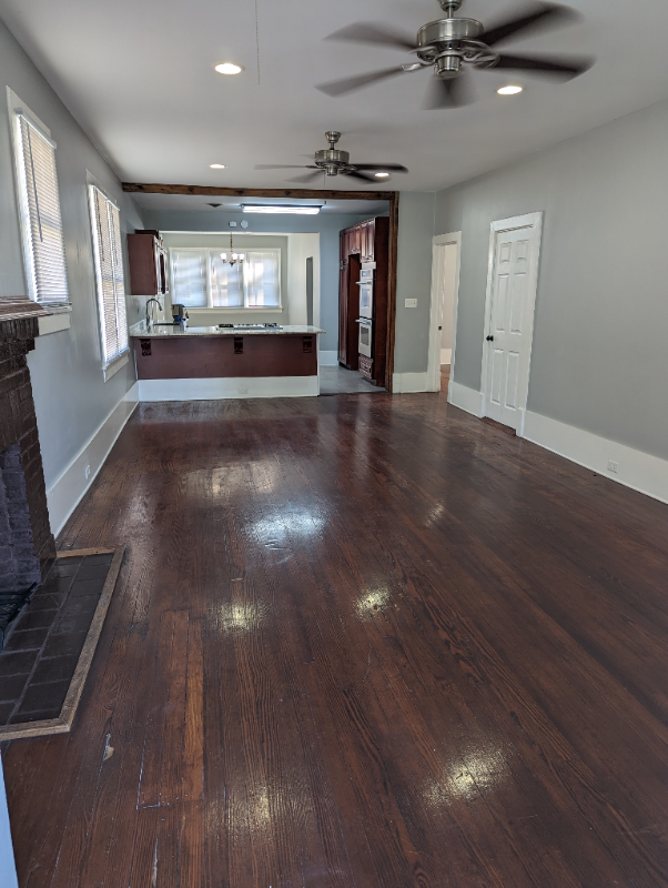 820 W Saint Peter St - Photo 3 of 12