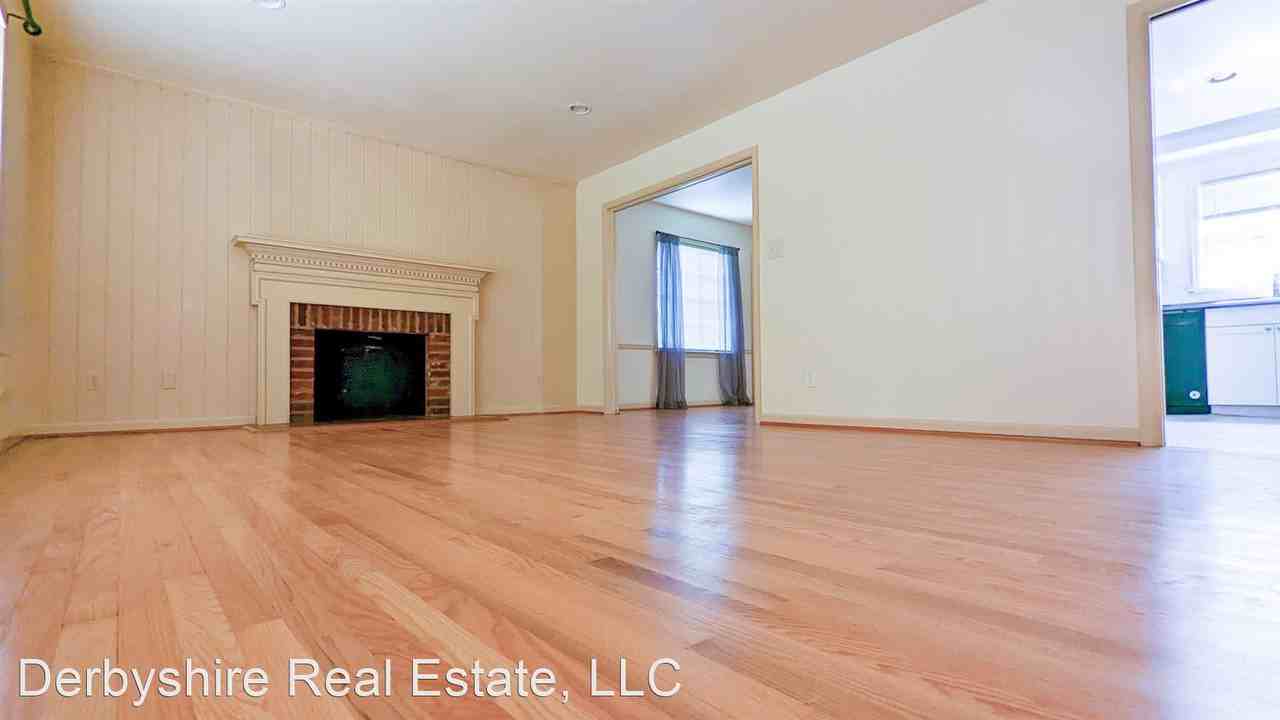2427 Castle Pl - Photo 3 of 15