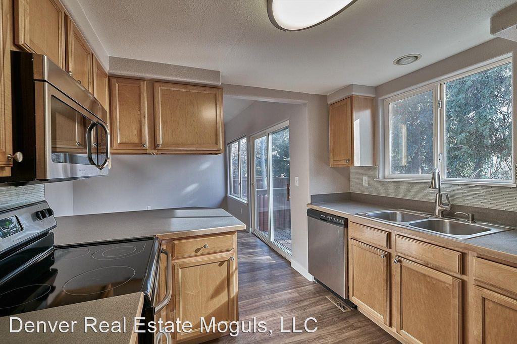 1970 S Carr St - Photo 2 of 13