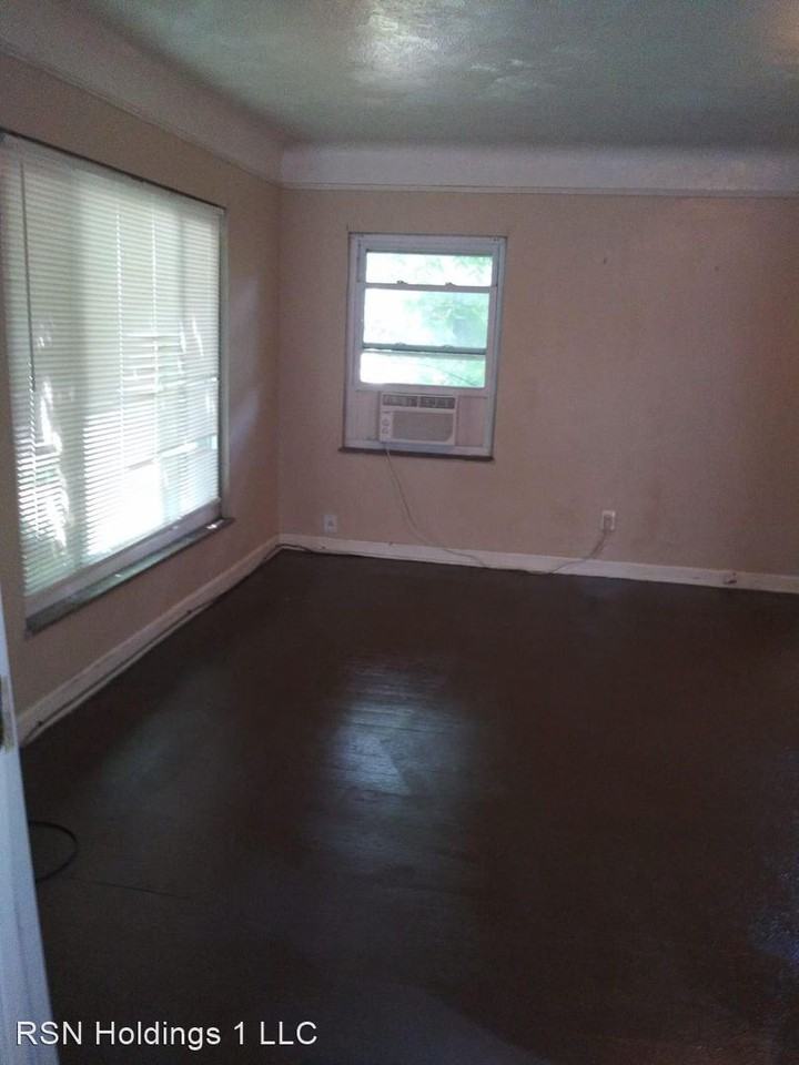 17809 Harvard Ave - Photo 2 of 6