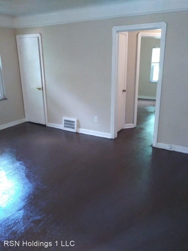 17809 Harvard Ave - Photo 3 of 6