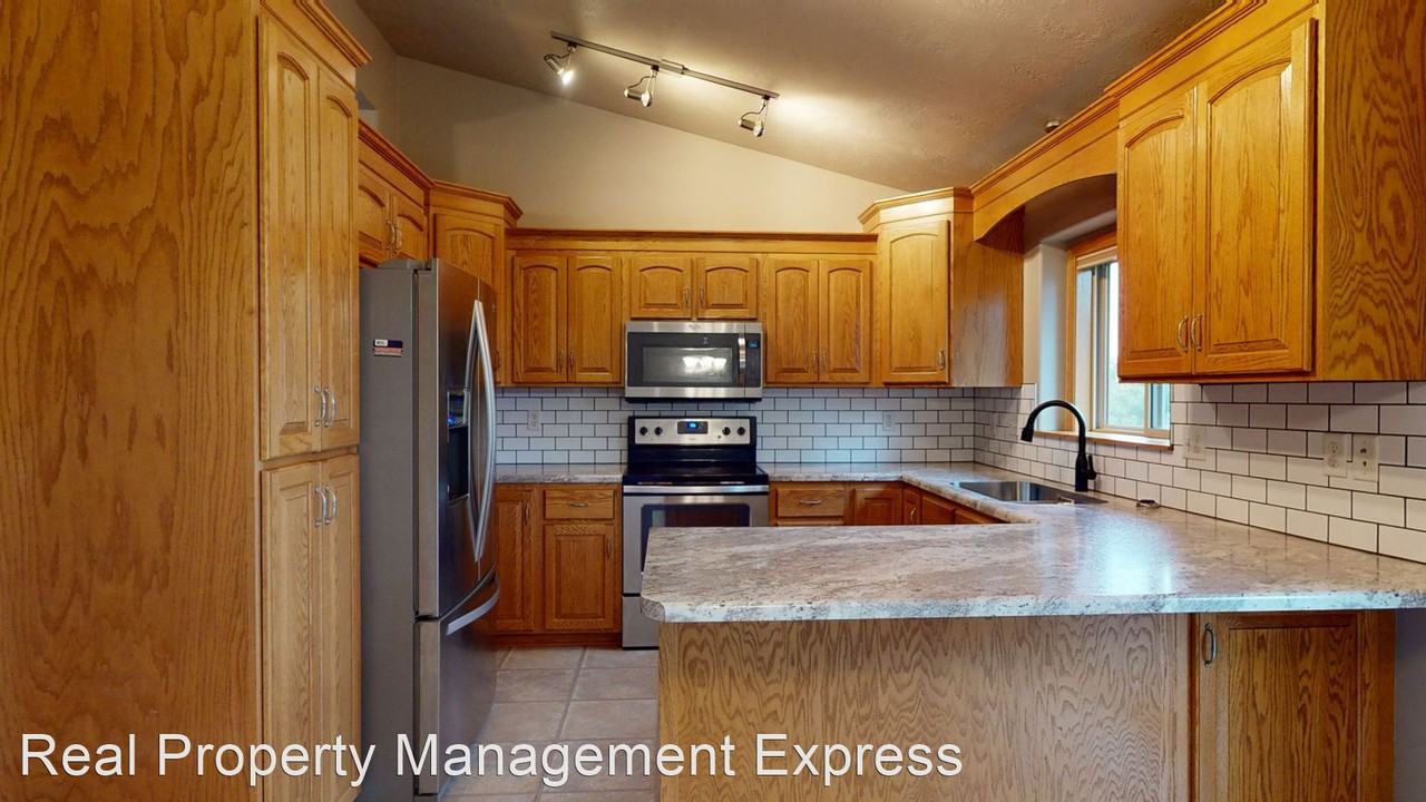 2001 S Monticello Ave - Photo 2 of 26