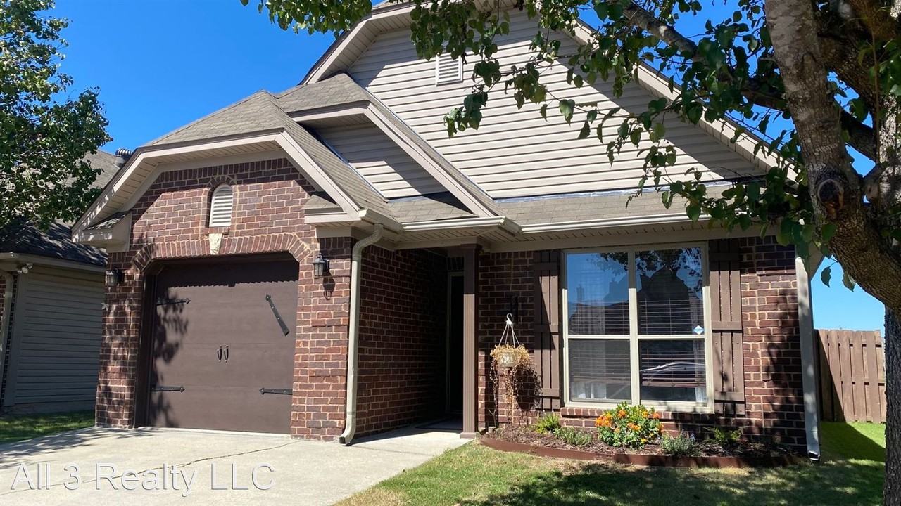 436 Park Lake Dr - Photo 3 of 28
