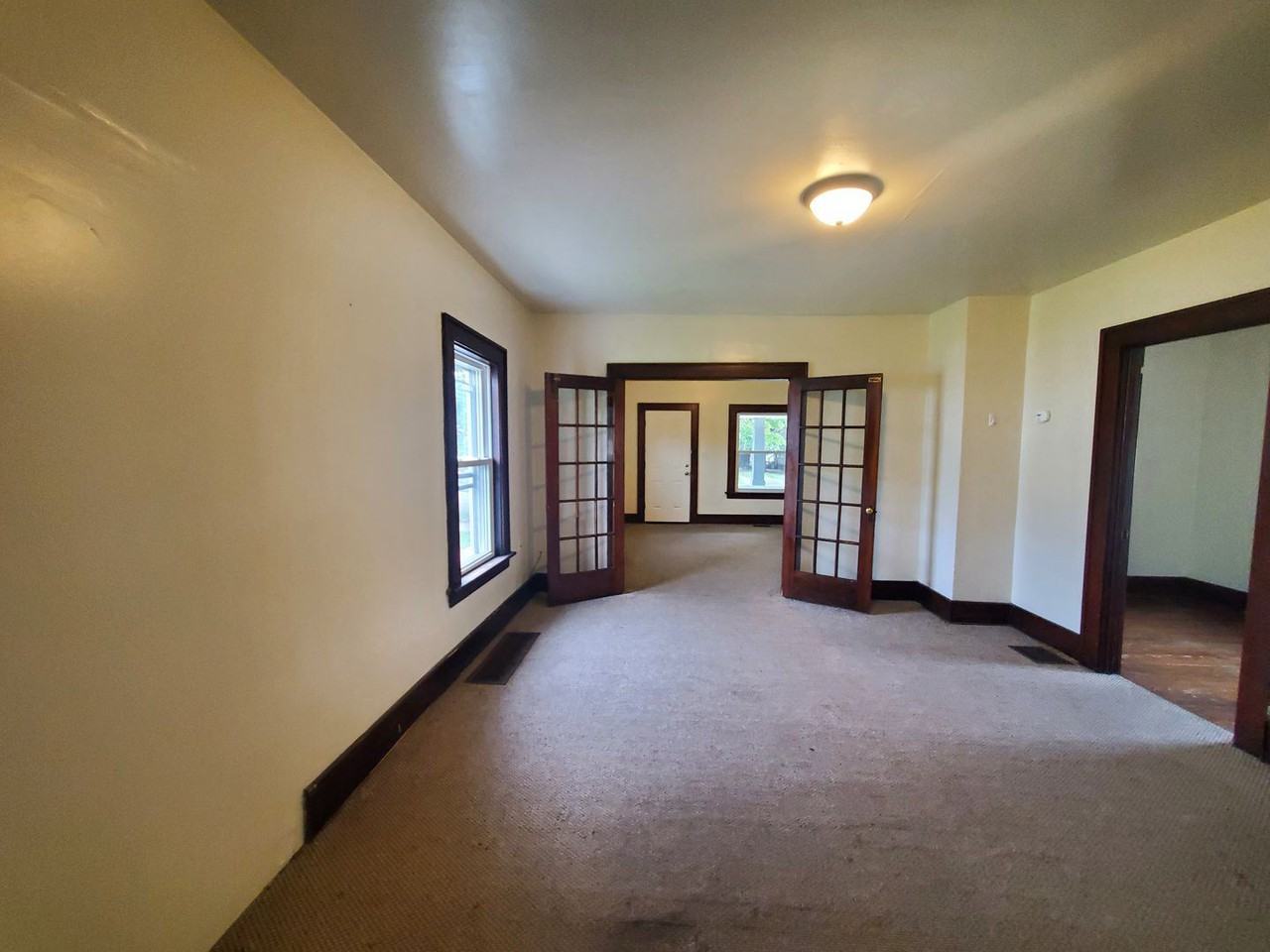 447 E 13th St - Photo 2 of 7