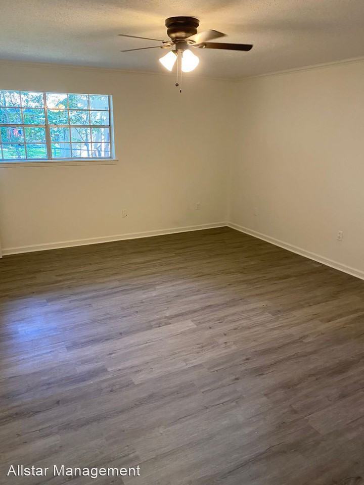 112 Smoke Hill Dr - Photo 3 of 9