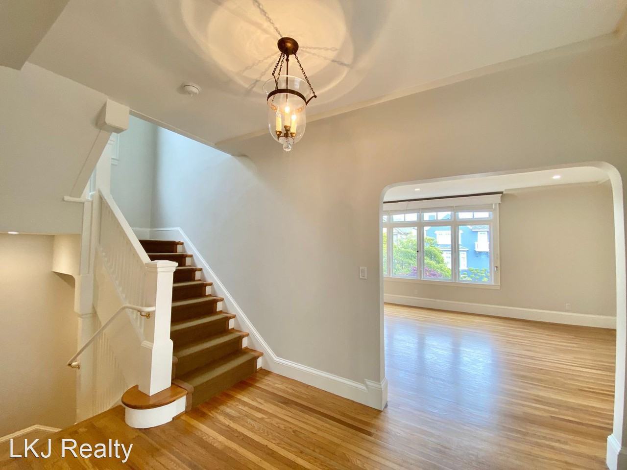 289 289 29th Ave - Photo 2 of 37