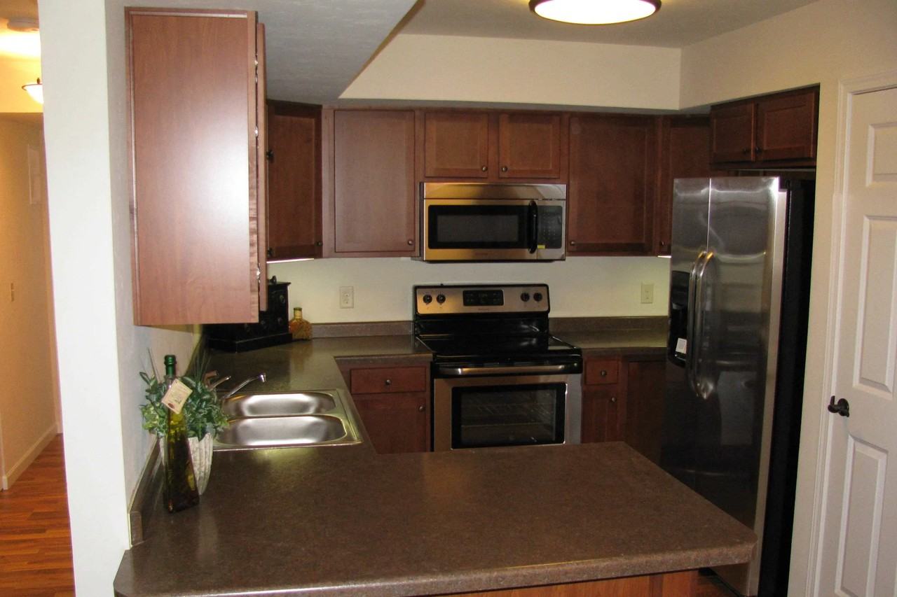 1230 Meadowbrook Dr #1241 - Photo 3 of 10