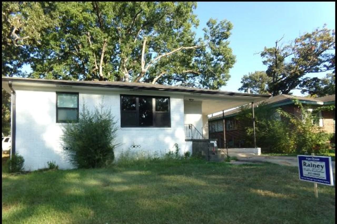 2919 Fair Park Blvd - Photo 2 of 10