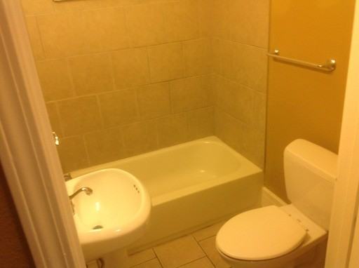 3012 Pennsylvania Ave - Photo 3 of 6