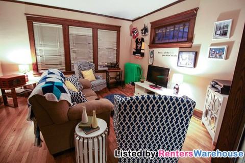 657 Case Ave E - Photo 2 of 9