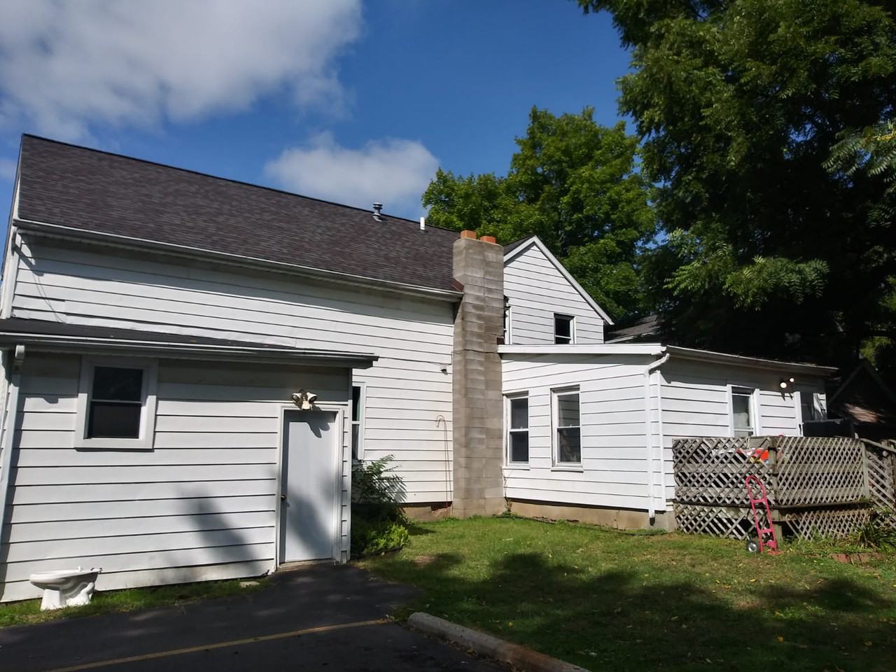 216 N Saginaw St - Photo 2 of 4