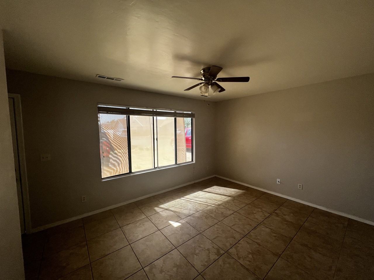 3111 N Corrine Dr - Photo 3 of 9