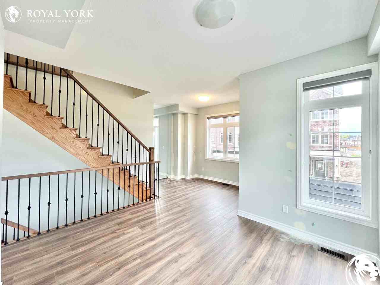 13 Royal Collection Way - Photo 3 of 37