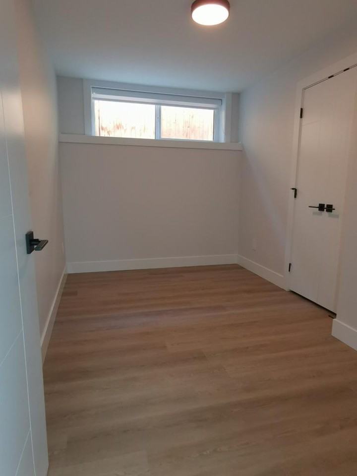 719 East 63rd Ave - Photo 3 of 6