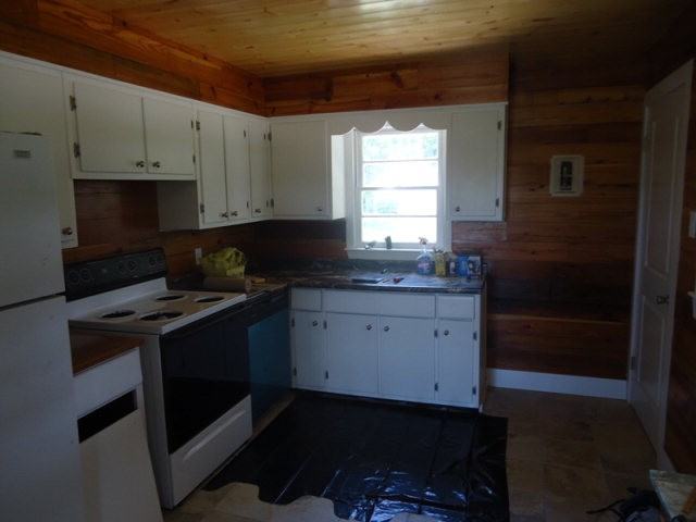 8115 Twin Beech Rd - Photo 3 of 9