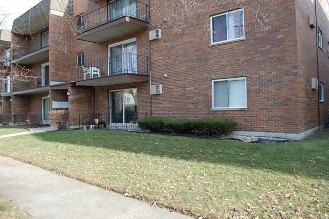 10611 Parkside Ave - Photo 2 of 10