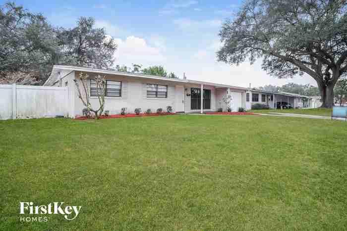 2854 Euston Rd - Photo 2 of 15