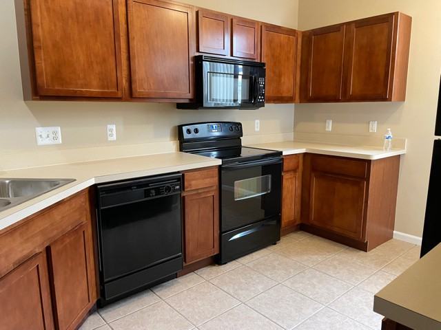 8429 Towne Center Cir S Bldg 5 #52 - Photo 6 of 27
