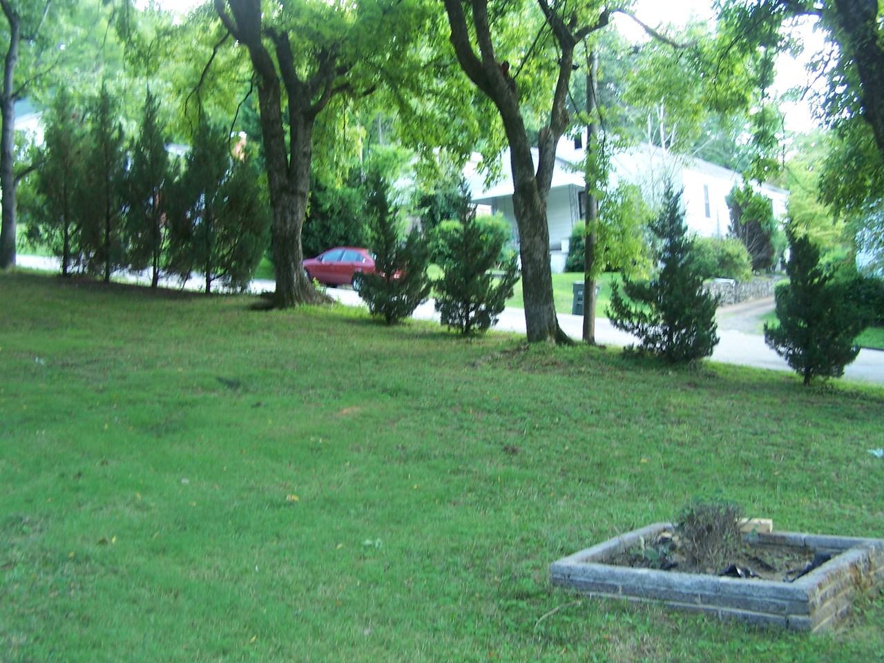 3201 E 36th St - Photo 3 of 15