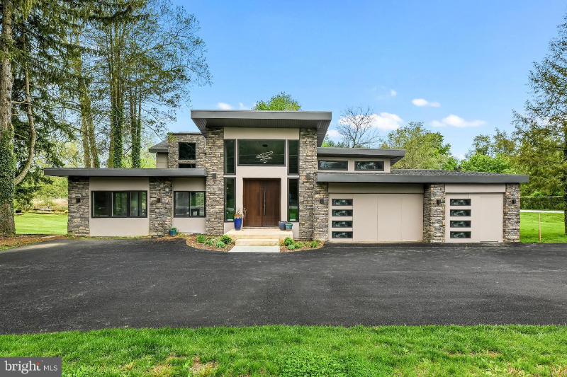 10530 Stevenson Rd - Photo 2 of 50