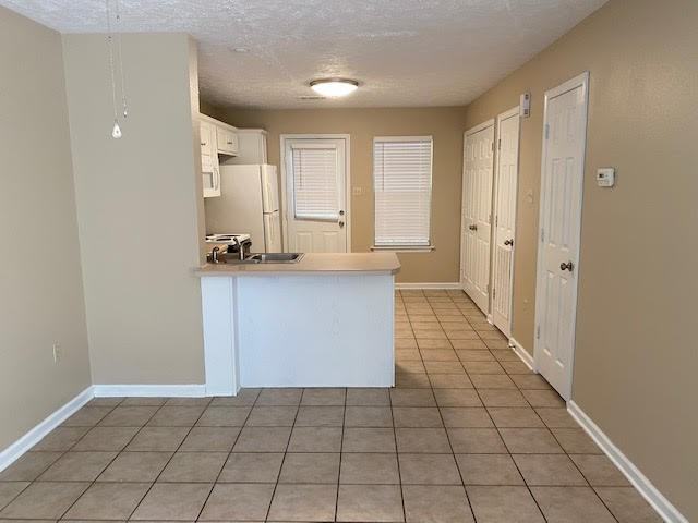 1601 Davis Street - 4unit 1 #4 - Photo 3 of 7