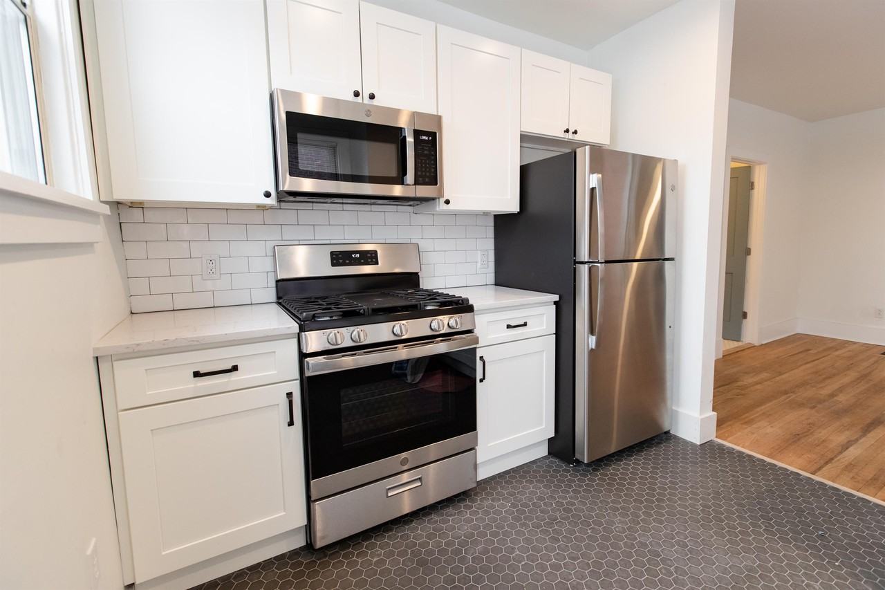 226 1/2 45th St #226-5-2 - Photo 4 of 18