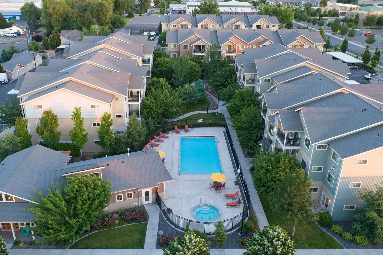 Island View Apartments - Photo 2 of 30