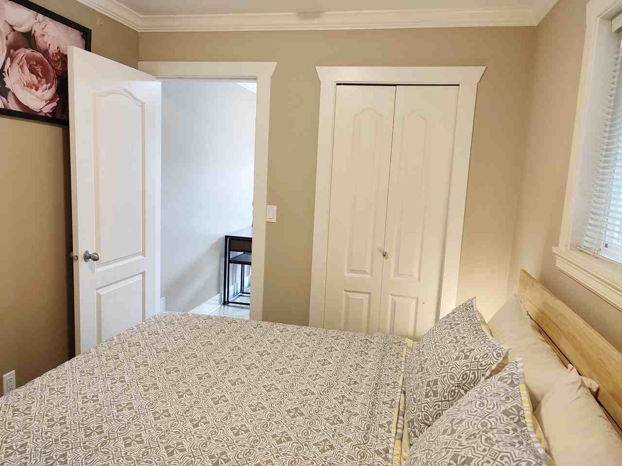 3536 East 45th Avenue - Photo 3 of 11
