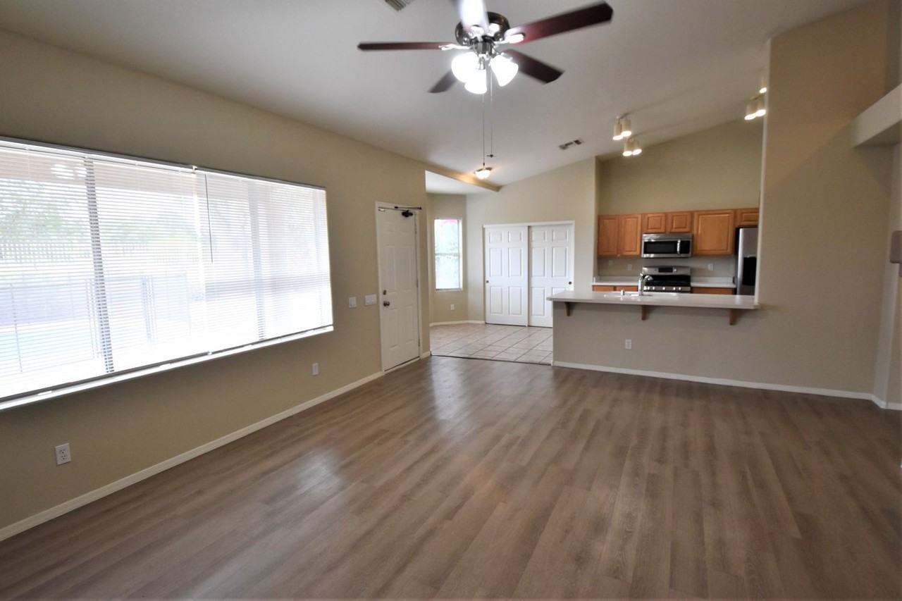 3664 E Vaughn Ave - Photo 2 of 18