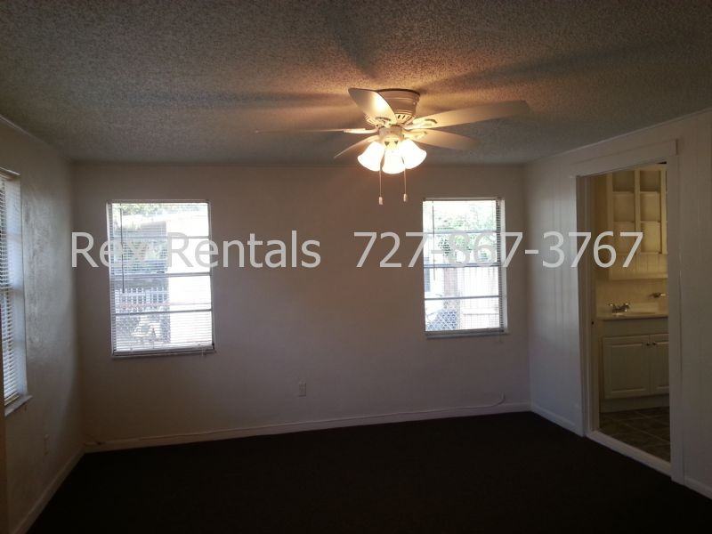 6401 31st St N #3 - Photo 2 of 4