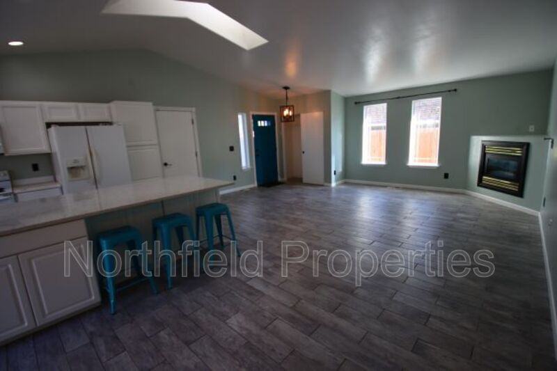 7710 51st Ave Ne #A - Photo 2 of 25