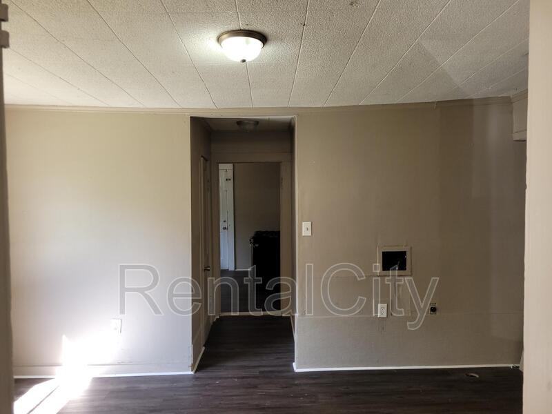 1722 Ayers St #A - Photo 3 of 8