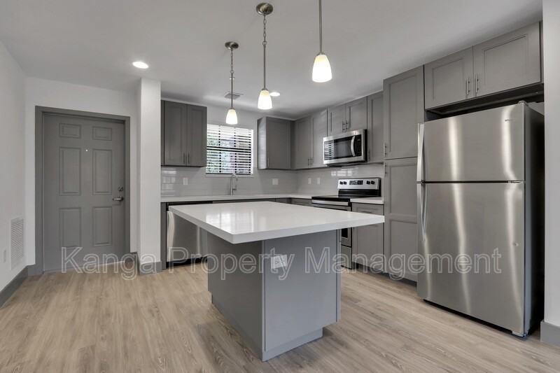 540 Ne 14th Ct #103 - Photo 2 of 11