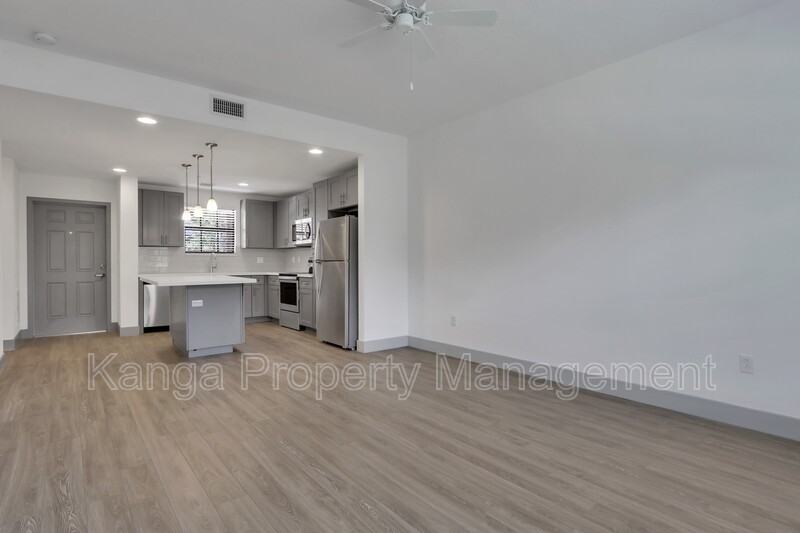 540 Ne 14th Ct #103 - Photo 3 of 11