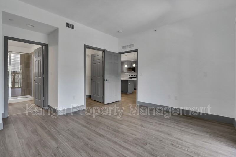 540 Ne 14th Ct #103 - Photo 6 of 11