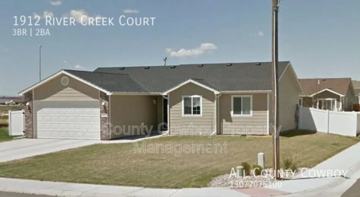 featured image of 1912 River Creek Ct