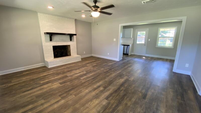 913 Mary Ct - Photo 2 of 19