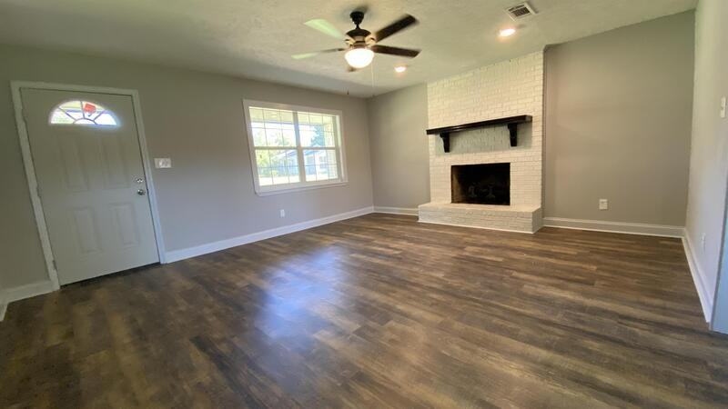 913 Mary Ct - Photo 3 of 19