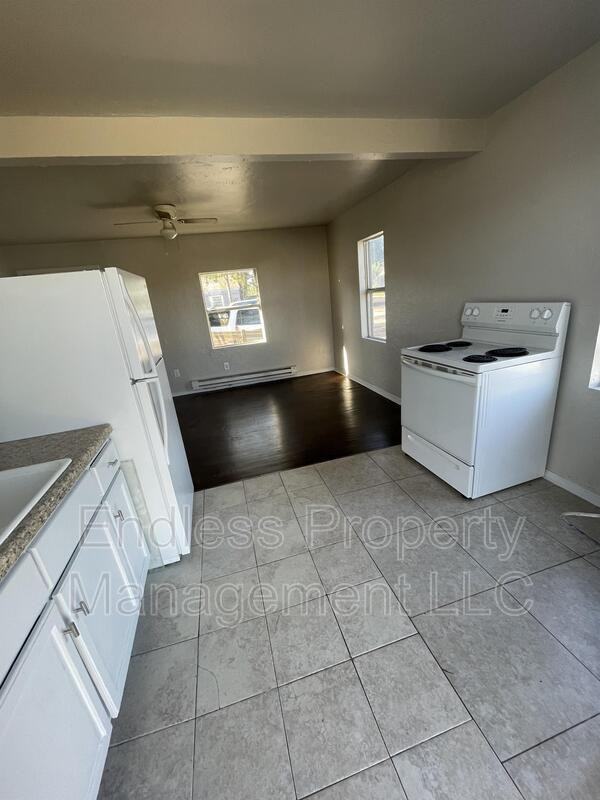 3204 S Portland Ave - Photo 3 of 7