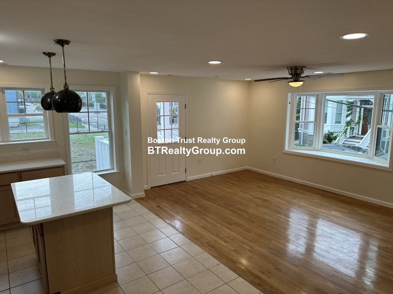 154 Thornton St - Photo 4 of 24