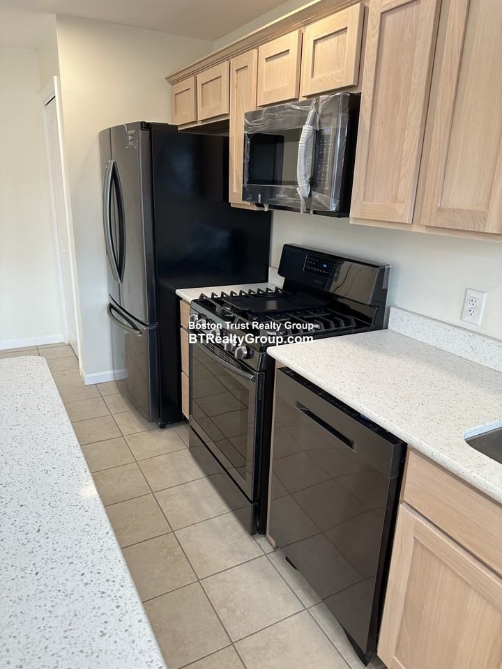 154 Thornton St - Photo 7 of 24